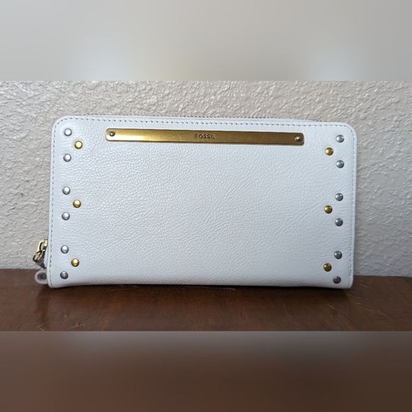 Fossil Liza zip around clutch NWT - Picture 2 of 5